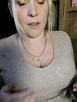 Bouncy-Bella28X online show from 09-25-25, 07:34