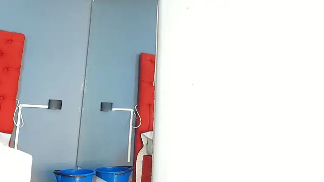 keyla mejia online show from 12-21-25, 12:01