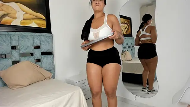 tamara lovv online show from 09-29-25, 12:21