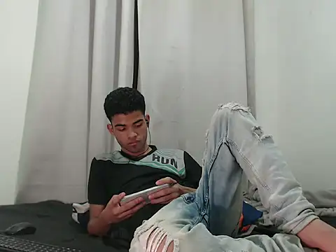 camillo beischel  online show from 09-24-25, 05:38