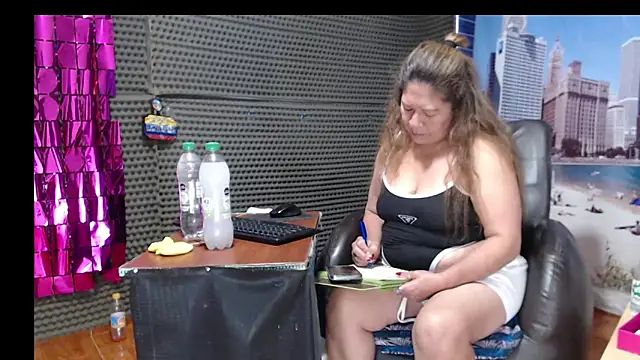 Snapshot of Alisson_Sodomy chatting on 09-24-25, 08:34 Alisson Sodomy online show from 09-24-25, 08:34