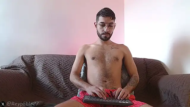 ReyPablo1 online show from 02-09-26, 08:57