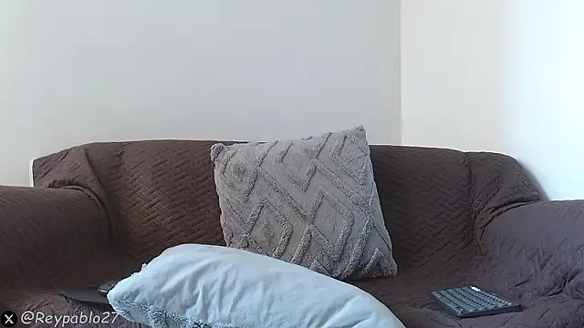 ReyPablo1 online show from 02-11-26, 03:17