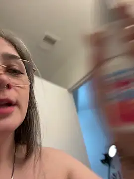 Snapshot of Alix_Valentine chatting on 02-08-26, 12:03 Alix Valentine online show from 02-08-26, 12:03