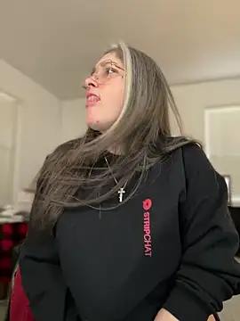 Snapshot of Alix_Valentine chatting on 02-13-26, 06:15 Alix Valentine online show from 02-13-26, 06:15