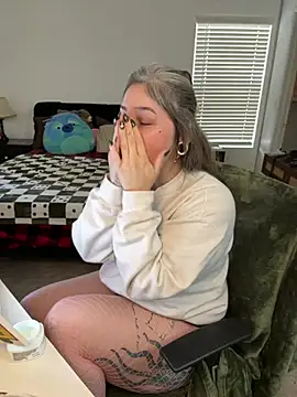 Snapshot of Alix_Valentine chatting on 02-20-26, 05:02 Alix Valentine online show from 02-20-26, 05:02