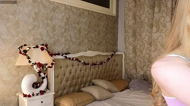 Emma Frosty online show from 11-08-25, 08:07