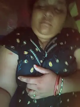 Villageanuty online show from 09-26-25, 02:04