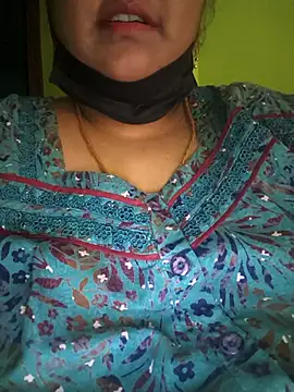 Villageanuty online show from 02-04-26, 09:04