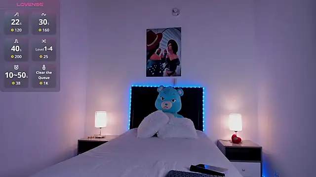 Snapshot of _alana_grey_ chatting on 03-02-26, 01:07 alana grey online show from 03-02-26, 01:07