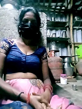 Snapshot of Tamilauntyhot chatting on 09-20-25, 02:23 Tamilauntyhot online show from 09-20-25, 02:23