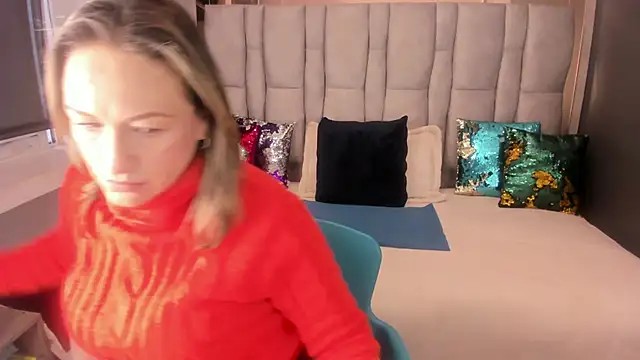 Charlot milf online show from 10-15-25, 11:54