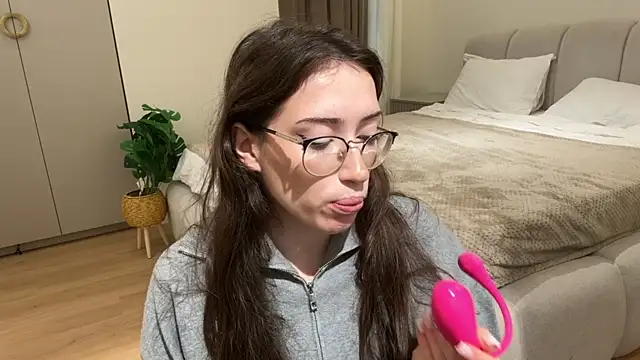 Kelly Berry   online show from 09-29-25, 08:30