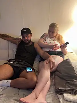 Snapshot of Queenieml chatting on 09-08-25, 07:46 Queenieml online show from 09-08-25, 07:46