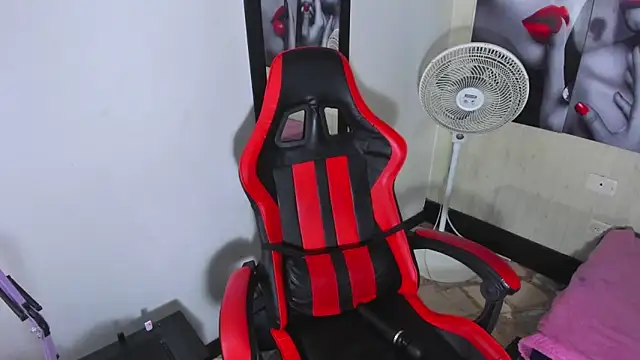 Snapshot of miaa_scott7 chatting on 10-07-25, 01:08 miaa scott7 online show from 10-07-25, 01:08