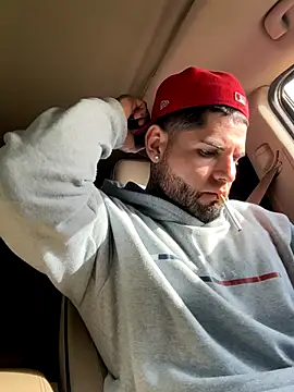 Snapshot of crazybarber69 chatting on 11-29-25, 09:29 crazybarber69 online show from 11-29-25, 09:29