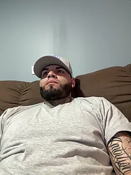 Snapshot of crazybarber69 chatting on 02-05-26, 03:05 crazybarber69 online show from 02-05-26, 03:05