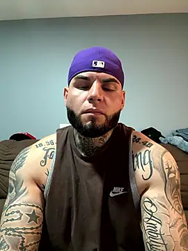 Snapshot of crazybarber69 chatting on 02-17-26, 04:35 crazybarber69 online show from 02-17-26, 04:35