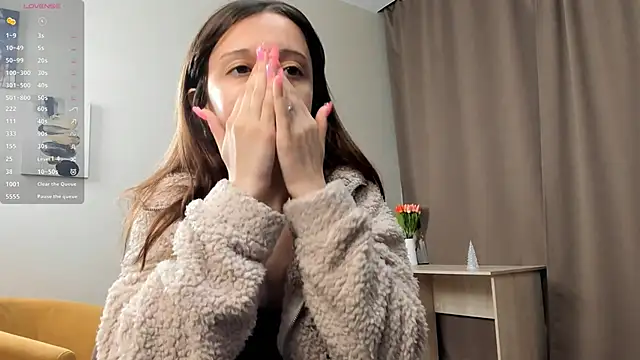 TaiteFairfield online show from 12-18-25, 07:36