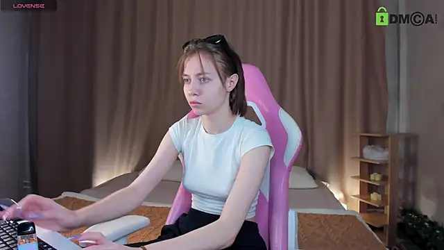 Skelerata online show from 12-19-25, 01:01