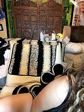 xoxLILxMELOxox online show from 10-05-25, 03:10