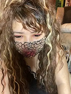 xoxLILxMELOxox online show from 10-06-25, 04:15