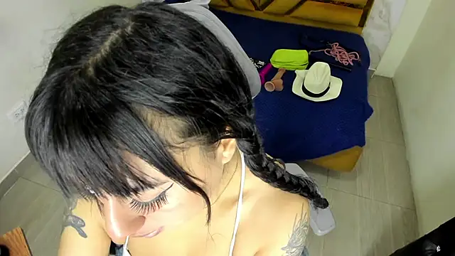 Snapshot of Soleil_66 chatting on 02-15-26, 03:58 Soleil 66 online show from 02-15-26, 03:58