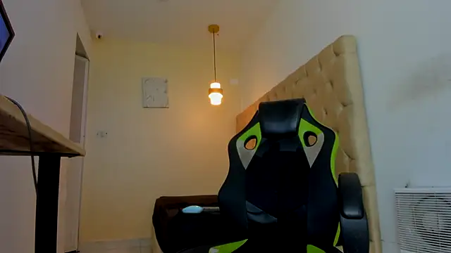 Darkknightx01 online show from 10-27-25, 01:09