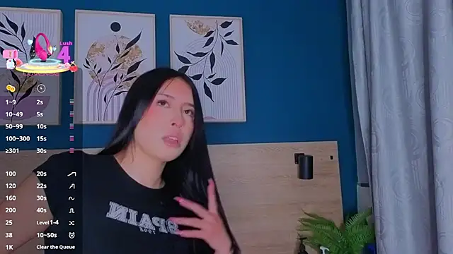 SarahMiler  online show from 10-06-25, 11:40