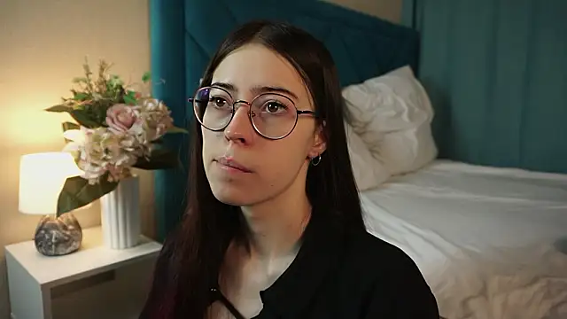 Snapshot of ywixos chatting on 02-03-26, 02:00 ywixos online show from 02-03-26, 02:00