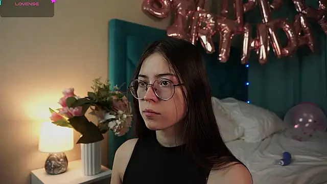 Snapshot of ywixos chatting on 02-26-26, 02:38 ywixos online show from 02-26-26, 02:38