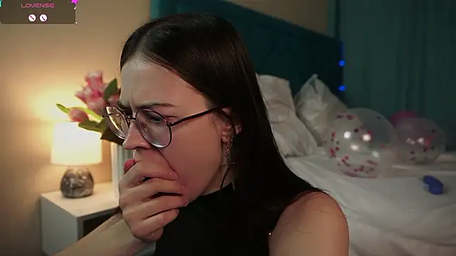 Snapshot of ywixos chatting on 03-03-26, 02:45 ywixos online show from 03-03-26, 02:45