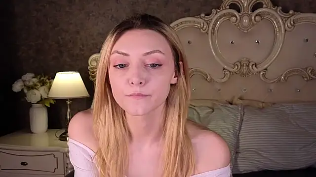 Snapshot of CindyFors chatting on 09-26-25, 08:57 CindyFors online show from 09-26-25, 08:57