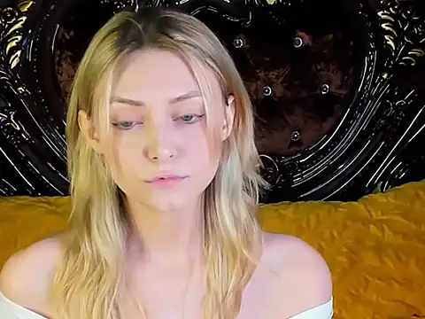 Snapshot of CindyFors chatting on 10-01-25, 09:32 CindyFors online show from 10-01-25, 09:32