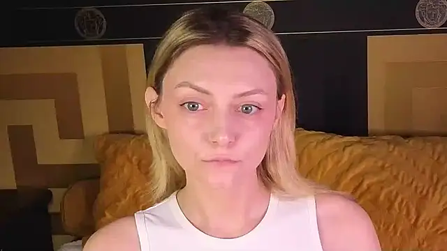 Snapshot of CindyFors chatting on 11-02-25, 09:17 CindyFors online show from 11-02-25, 09:17