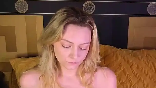 Snapshot of CindyFors chatting on 11-05-25, 09:48 CindyFors online show from 11-05-25, 09:48