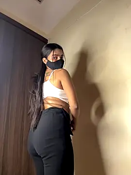 Cute-Sakhi online show from 11-14-25, 03:00