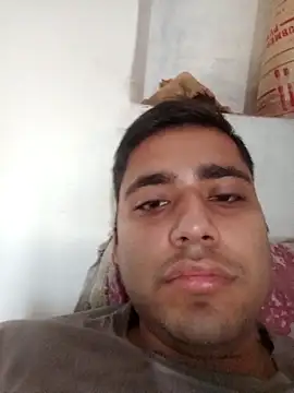 Snapshot of Desirock001 chatting on 10-20-25, 01:50 Desirock001 online show from 10-20-25, 01:50