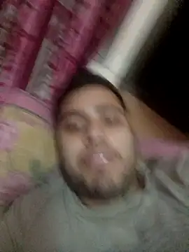 Snapshot of Desirock001 chatting on 10-31-25, 03:46 Desirock001 online show from 10-31-25, 03:46