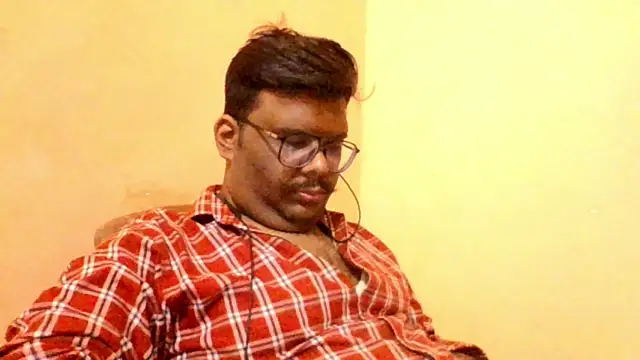 Snapshot of brownbear6 chatting on 10-18-25, 03:13 brownbear6 online show from 10-18-25, 03:13