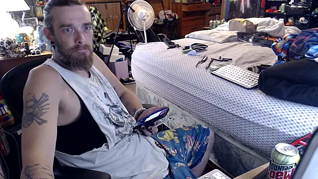 Snapshot of thejuicybacon chatting on 09-16-25, 03:35 thejuicybacon online show from 09-16-25, 03:35