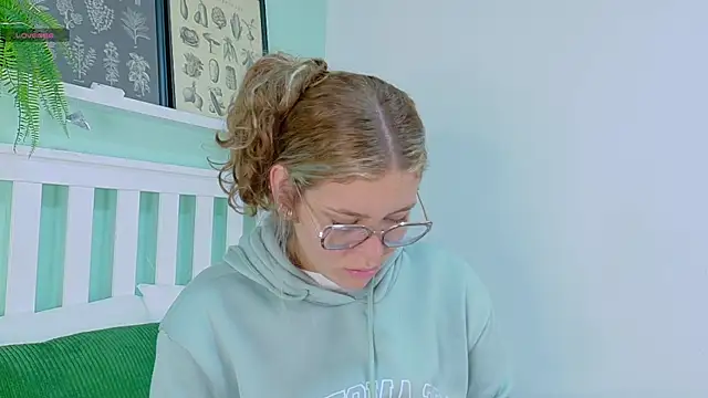 BelaMiller  online show from 10-07-25, 11:51