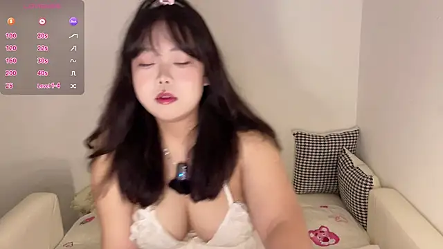 Kittenfishing online show from 09-10-25, 03:34