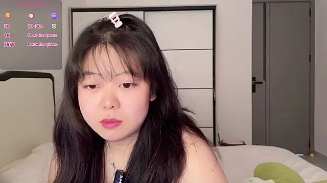 Kittenfishing online show from 09-11-25, 03:39