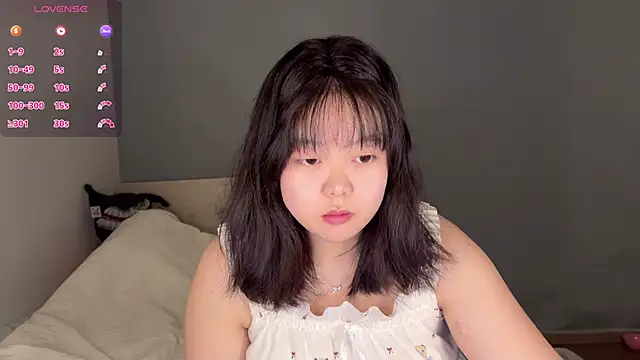 Kittenfishing online show from 10-06-25, 03:42