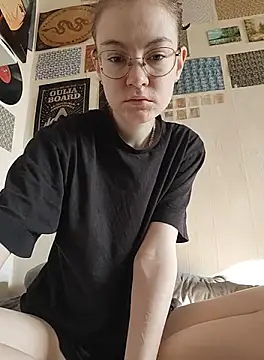 Snapshot of _arigins_ chatting on 10-03-25, 08:11  arigins  online show from 10-03-25, 08:11