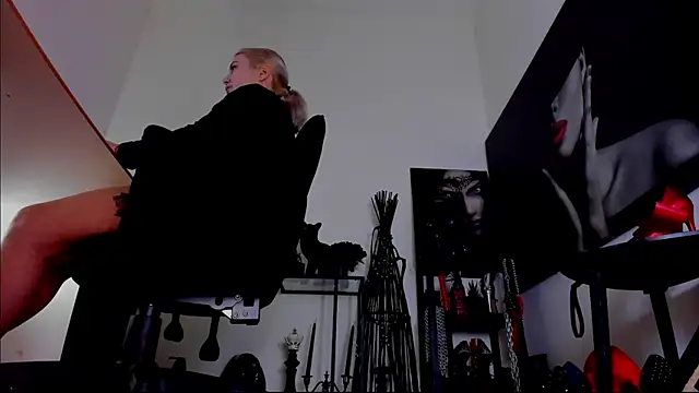 demisweet online show from 02-15-26, 06:43