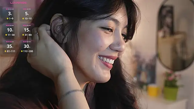 MoiraEger online show from 09-19-25, 04:07