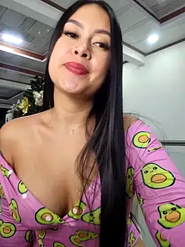 CrisMarulanda online show from 11-20-25, 04:12