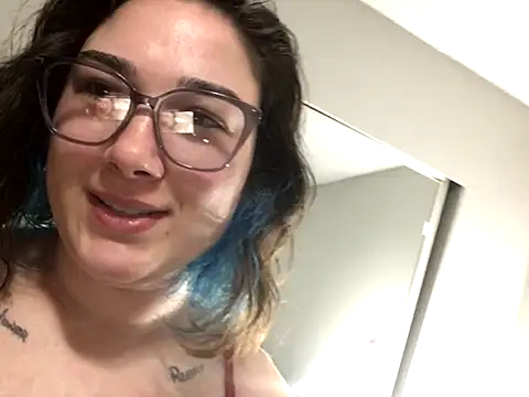 paigeycakes online show from 10-14-25, 12:50